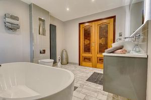 Bathroom- click for photo gallery